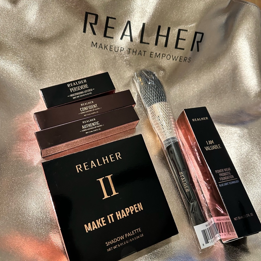 NIB Realher makeup bundle